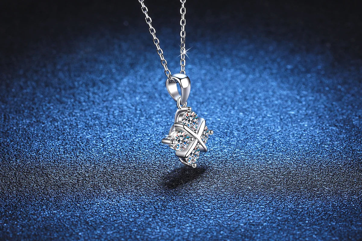 Moissanit-Halskette 4x4 mm Emerald Cut aus 925 Sterling Silber | Soraya Nova