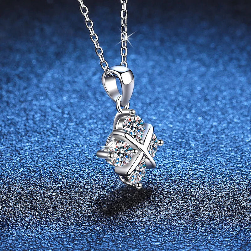 Moissanit-Halskette 4x4 mm Emerald Cut aus 925 Sterling Silber | Soraya Nova