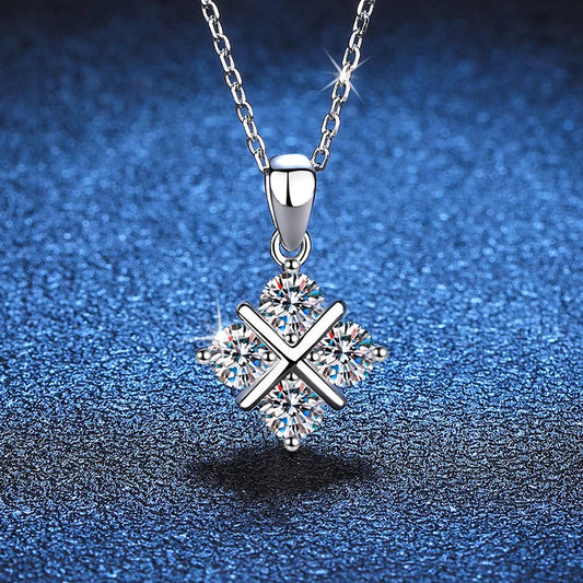 Moissanit-Halskette 4x4 mm Emerald Cut aus 925 Sterling Silber | Soraya Nova
